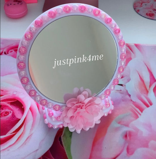 Pearl Beauty Mirror